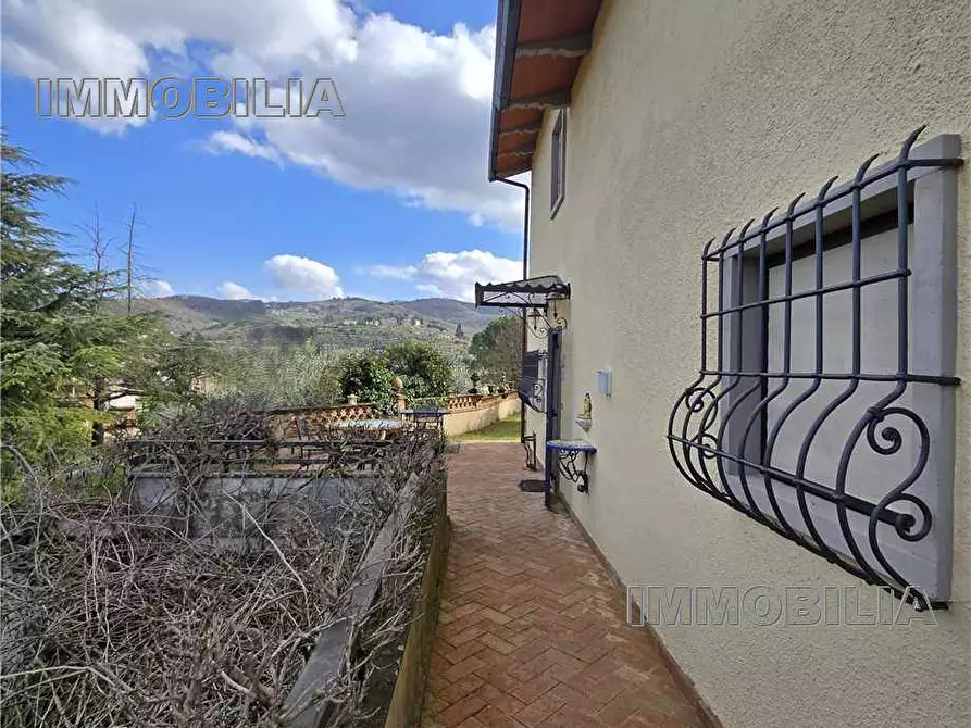 Immagine 36 di Porzione di casa in vendita  a Arezzo