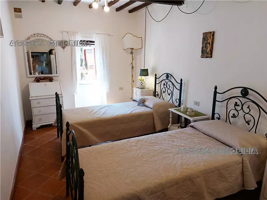Immagine 12 di Rustico / casale in vendita  a Arezzo