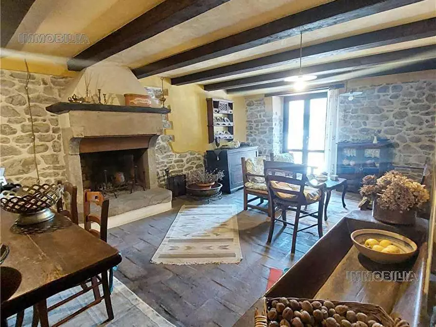 Immagine 26 di Rustico / casale in vendita  a Caprese Michelangelo