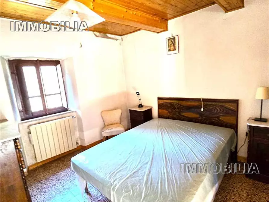 Immagine 12 di Porzione di casa in vendita  a Caprese Michelangelo