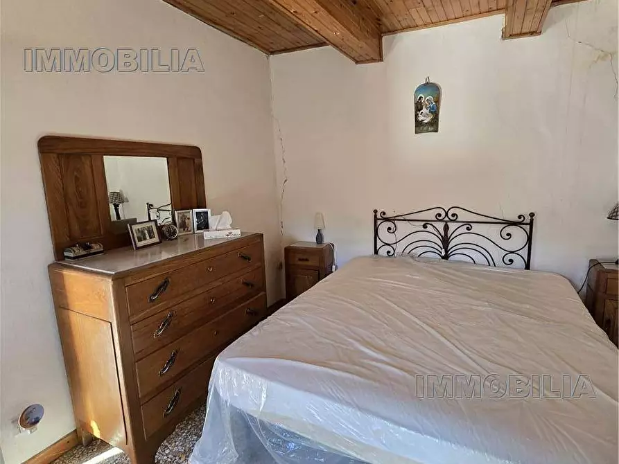 Immagine 14 di Porzione di casa in vendita  a Caprese Michelangelo