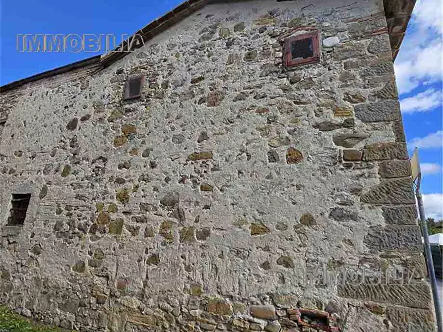 Immagine 7 di Deposito in vendita  a Sansepolcro