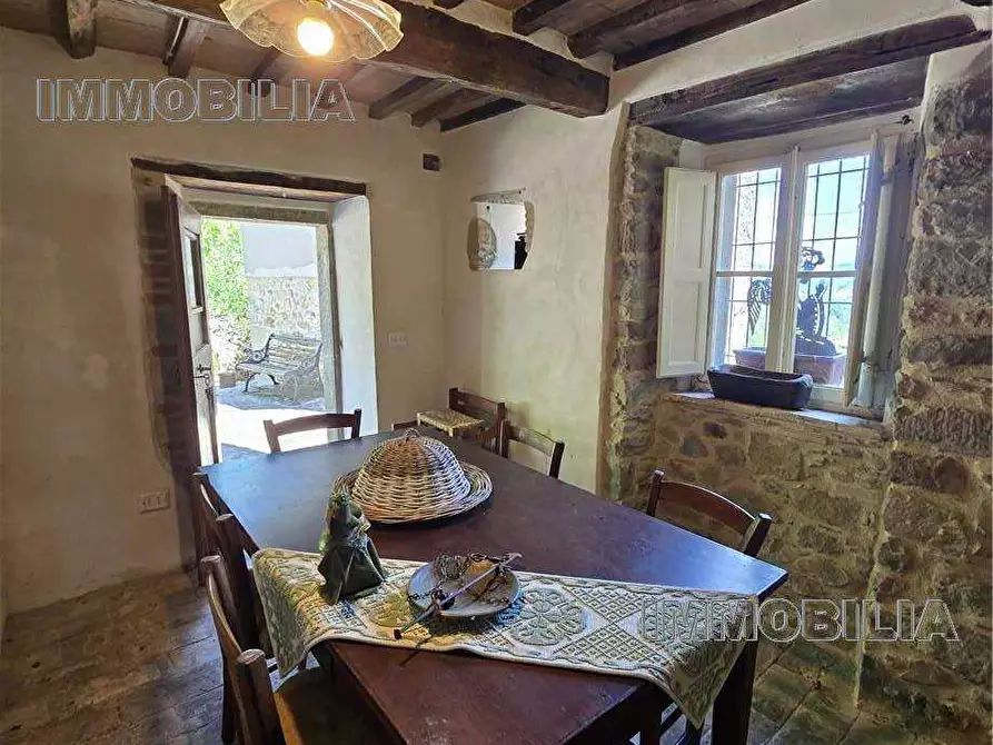 Immagine 40 di Porzione di casa in vendita  a Caprese Michelangelo