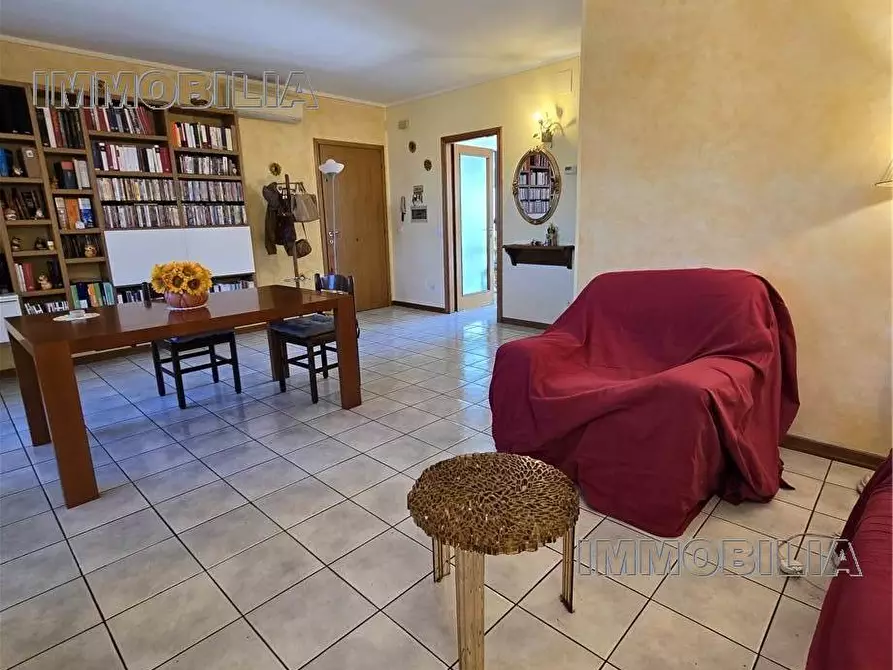 Immagine 21 di Appartamento in vendita  a Sansepolcro
