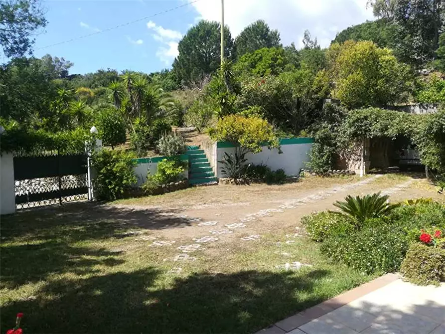 Immagine 12 di Villa in vendita  a Rio