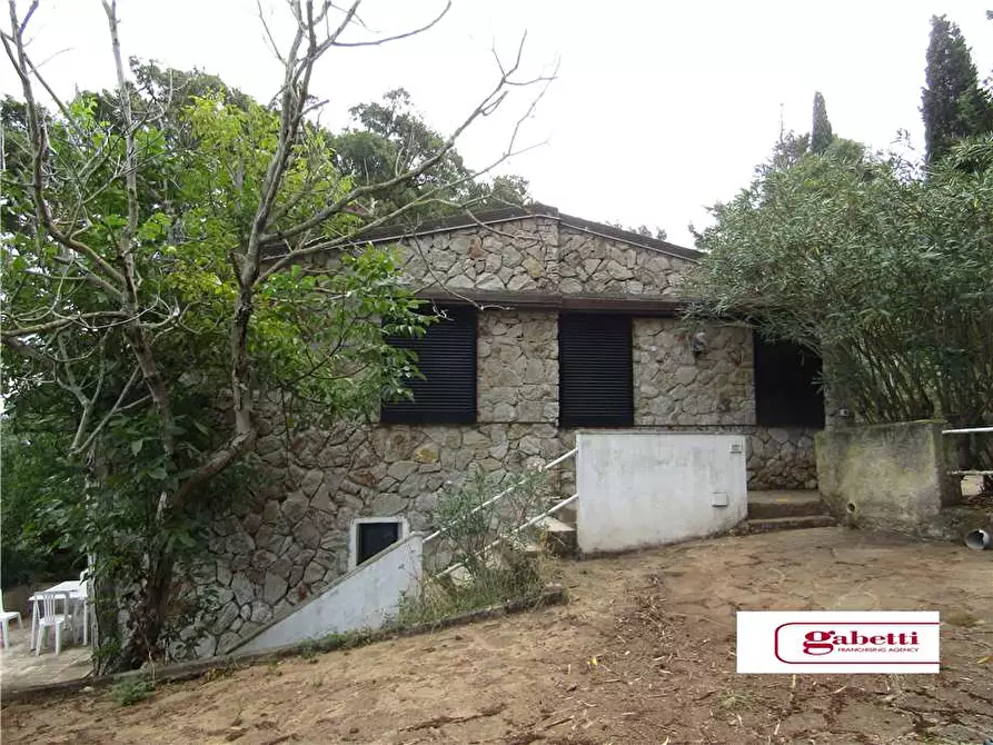 Immagine 10 di Villa in vendita  a Portoferraio