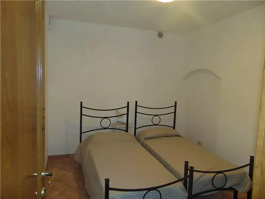 Immagine 7 di Appartamento in vendita  a Marciana