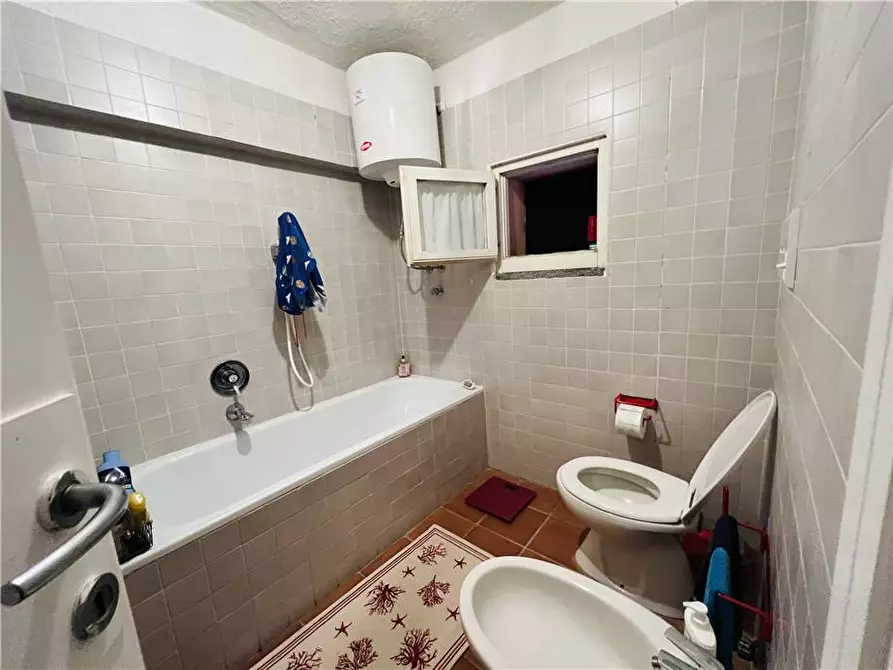 Immagine 10 di Porzione di casa in vendita  a Marciana Marina