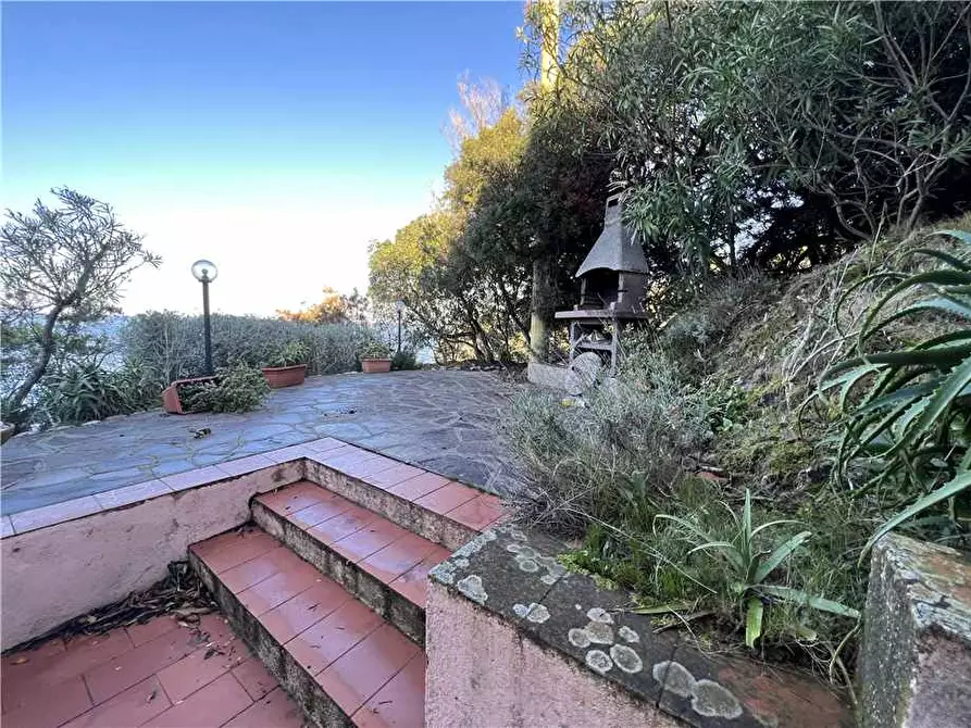 Immagine 13 di Porzione di casa in vendita  a Marciana Marina