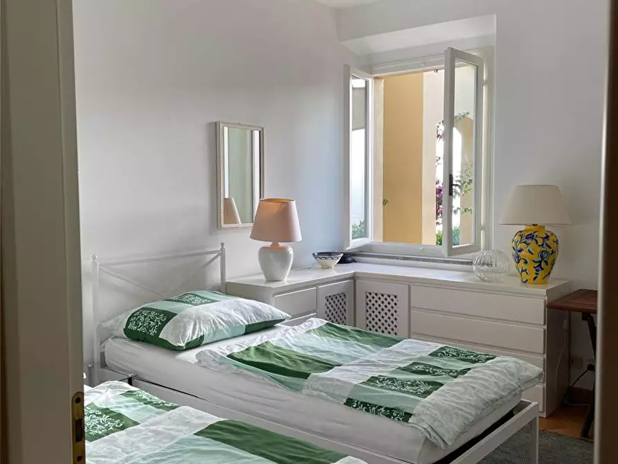 Immagine 11 di Villa in vendita  a Portoferraio