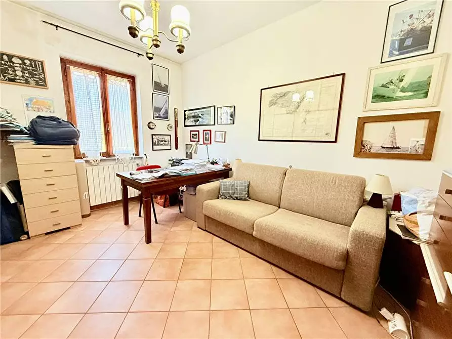 Immagine 10 di Appartamento in vendita  a Portoferraio