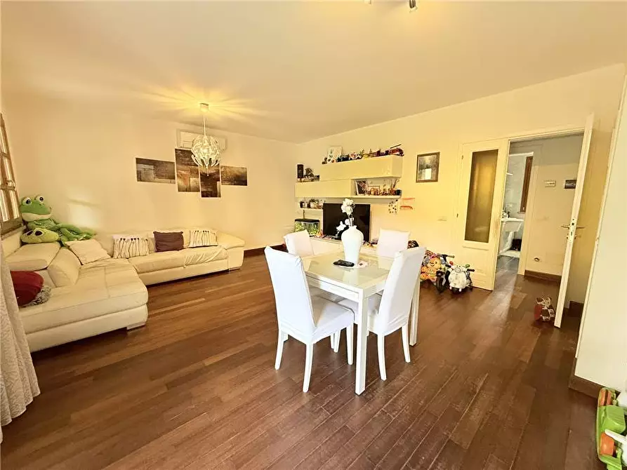 Immagine 17 di Villa in vendita  a Marciana Marina
