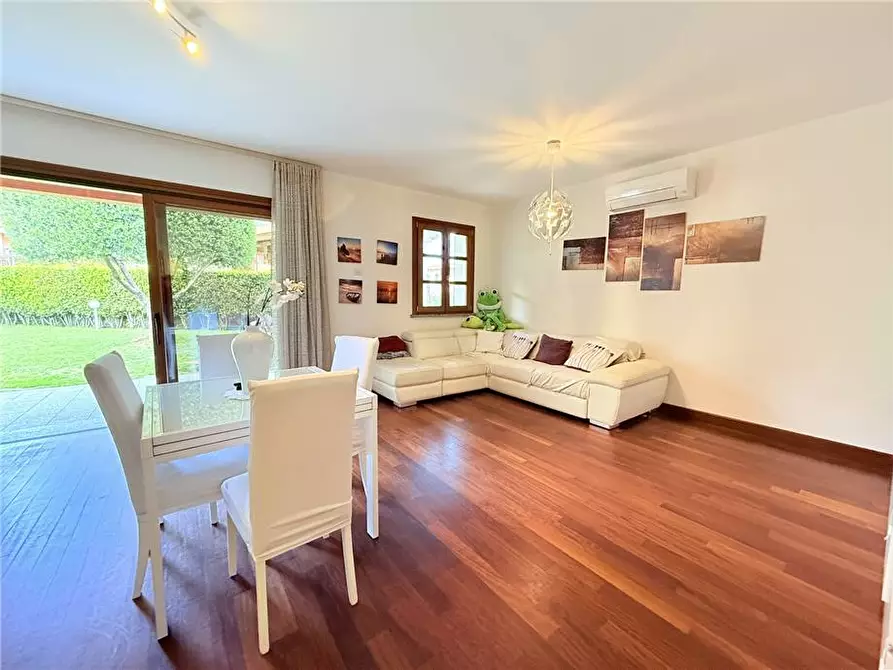 Immagine 18 di Villa in vendita  a Marciana Marina