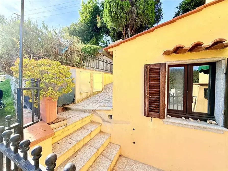 Immagine 14 di Porzione di casa in vendita  a Marciana