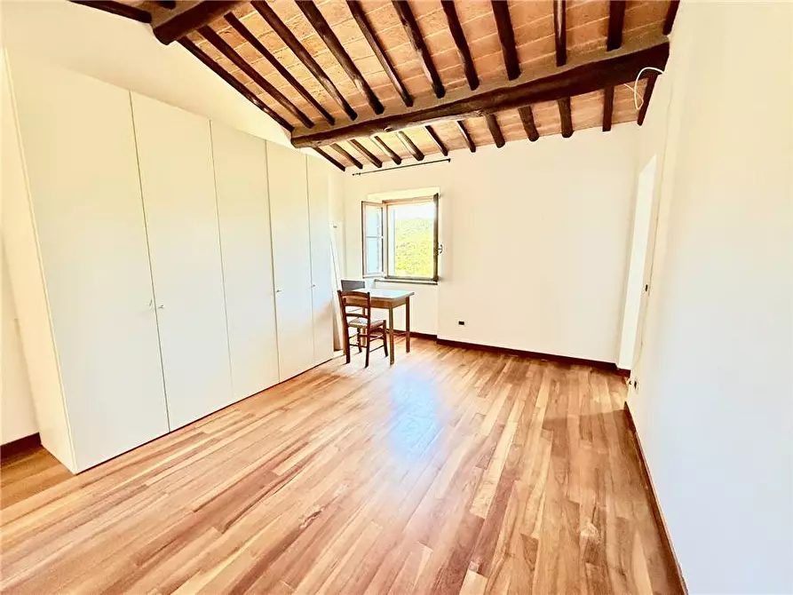 Immagine 16 di Porzione di casa in vendita  a Marciana