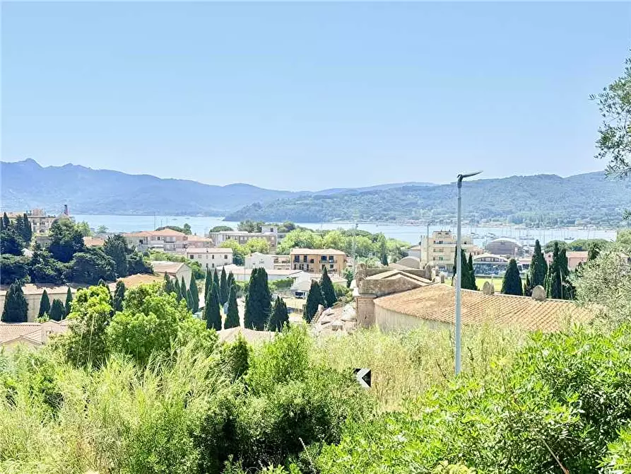 Immagine 7 di Villa in vendita  a Portoferraio
