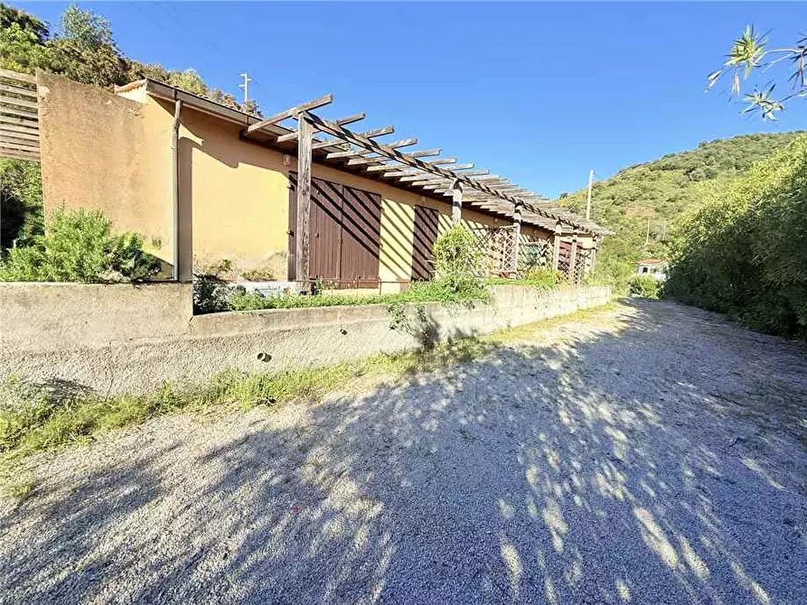 Immagine 6 di Villa in vendita  a Campo Nell'elba
