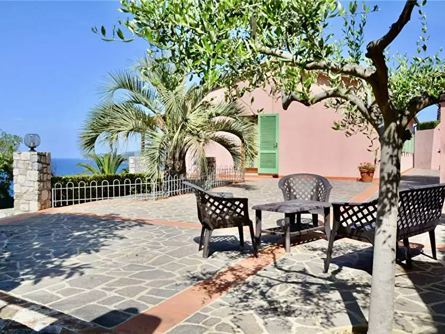 Immagine 18 di Villa in vendita  a Capoliveri