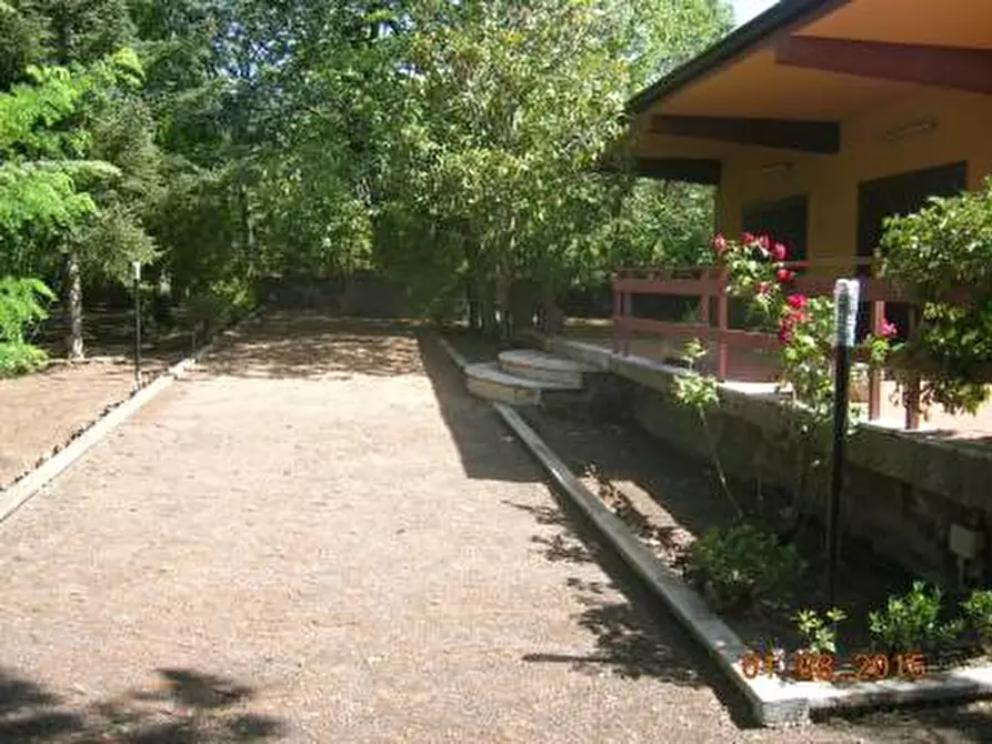 Immagine 8 di Villa in vendita  a Biancavilla