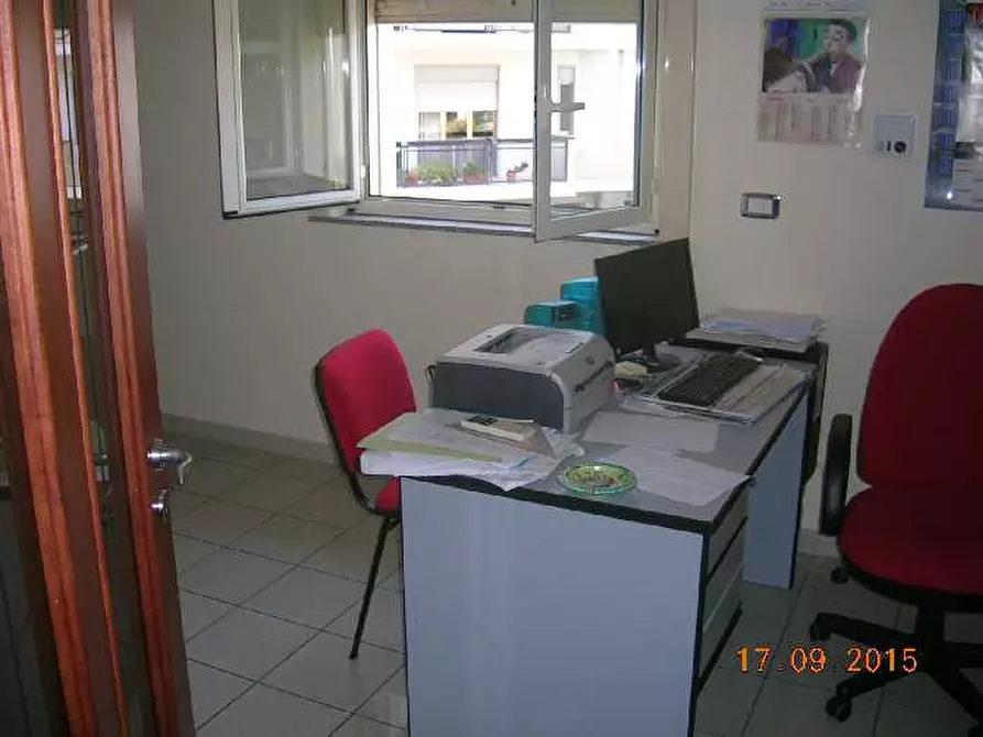 Immagine 6 di Ufficio in vendita  a Adrano