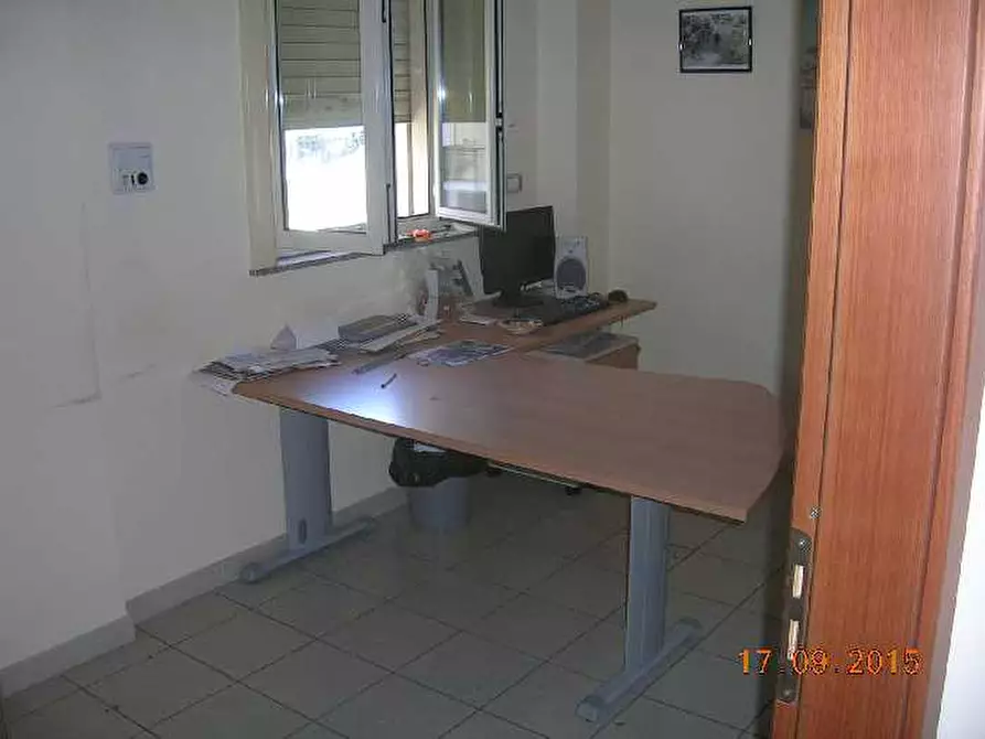 Immagine 7 di Ufficio in vendita  a Adrano