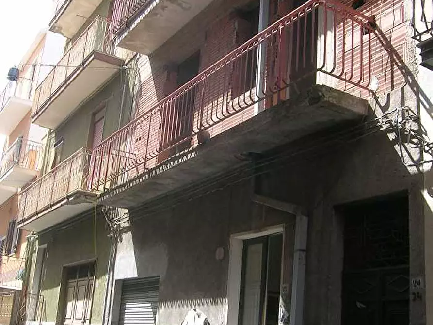 Immagine 7 di Stabile in vendita  a Biancavilla