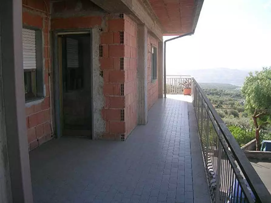 Immagine 6 di Villa in vendita  a Biancavilla