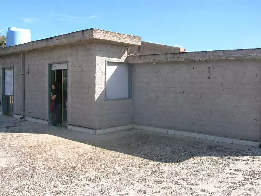 Immagine 8 di Villa in vendita  a Biancavilla