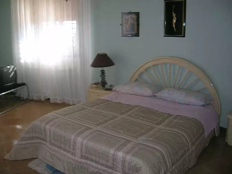 Immagine 9 di Villa in vendita  a Santa Maria Di Licodia