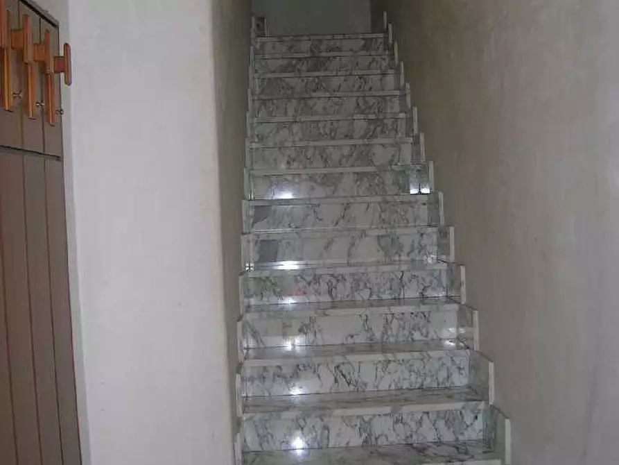 Immagine 6 di Villa in vendita  a Adrano