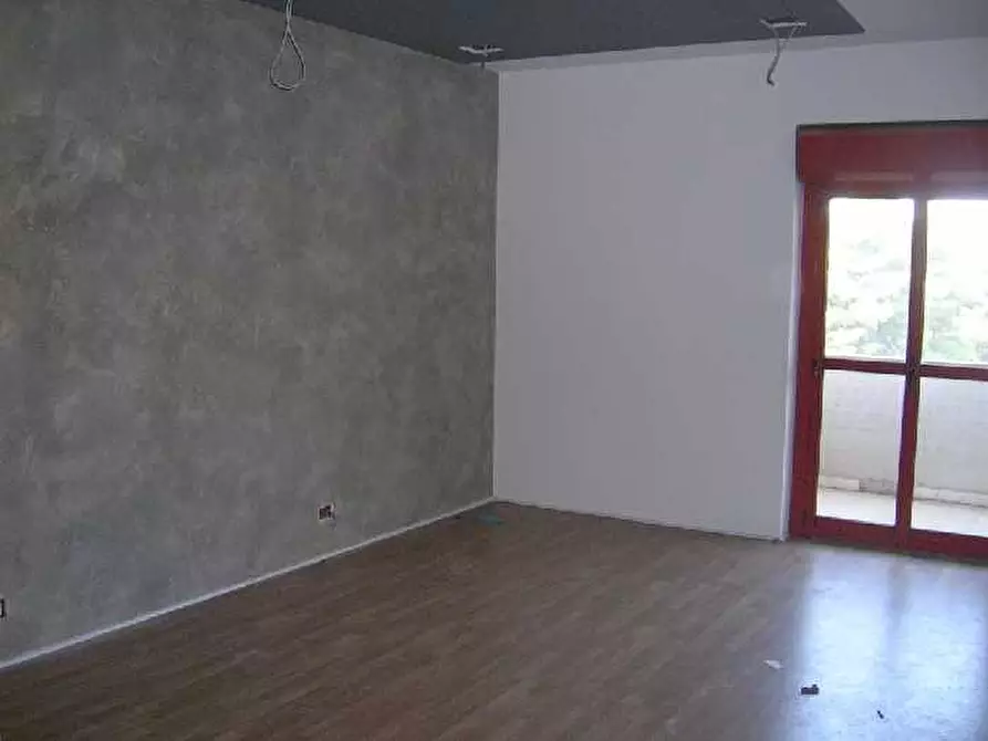 Immagine 6 di Appartamento in vendita  in P.zza saragat a Adrano