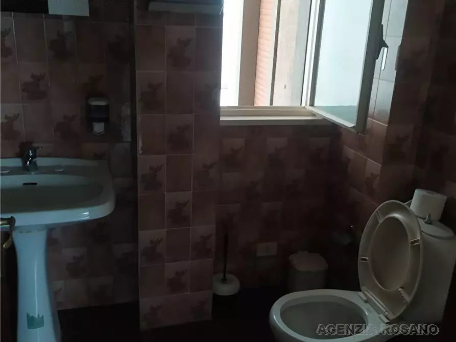 Immagine 6 di Appartamento in vendita  in Via AMEGLIO a Santa Maria Di Licodia