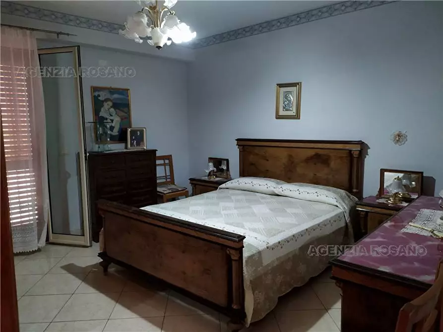 Immagine 6 di Villa in vendita  in Via innessa a Biancavilla