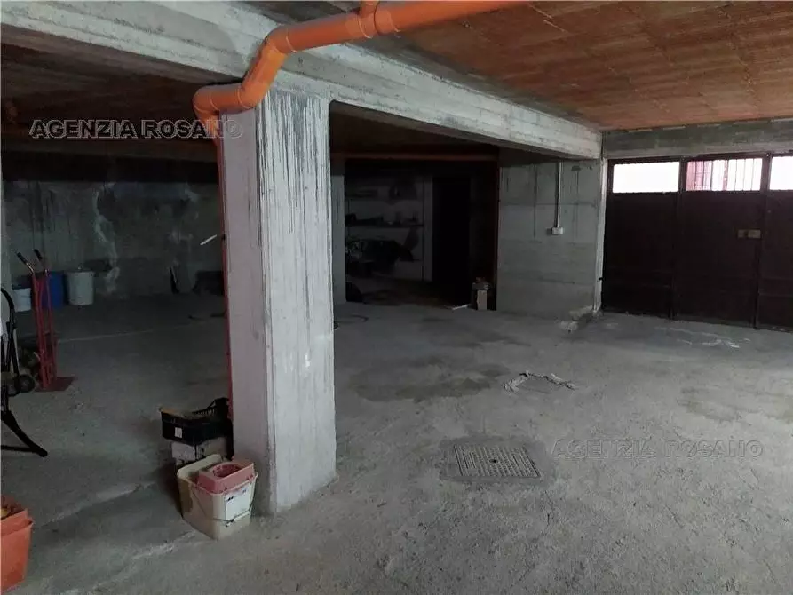 Immagine 10 di Villa in vendita  in Via innessa a Biancavilla