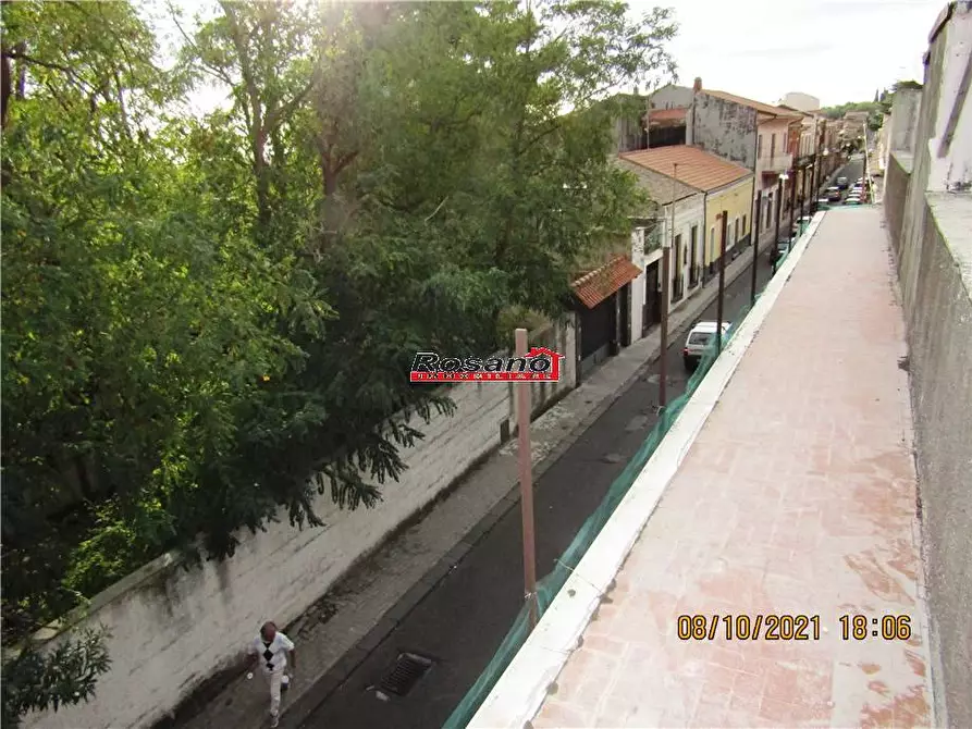 Immagine 6 di Stabile in vendita  in Via UMBERTO a San Pietro Clarenza