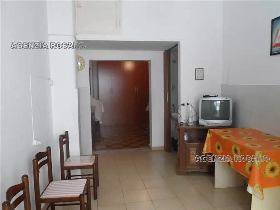 Immagine 7 di Villa in vendita  in Via Lucania a Biancavilla