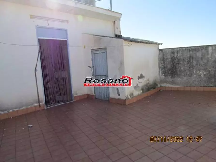 Immagine 9 di Villa in vendita  in Via LATINA a Biancavilla