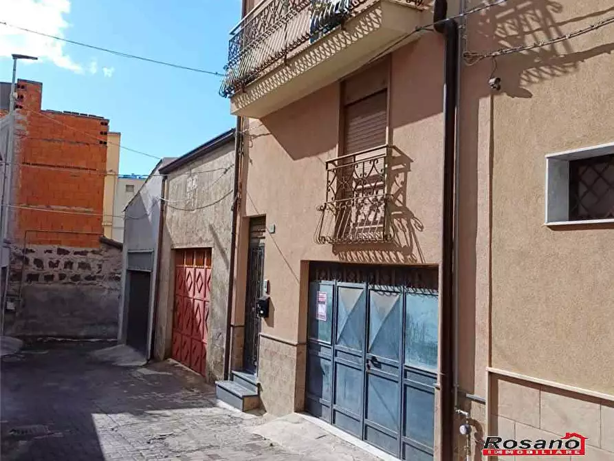 Immagine 9 di Appartamento in vendita  in Via SAN PLACIDO a Biancavilla