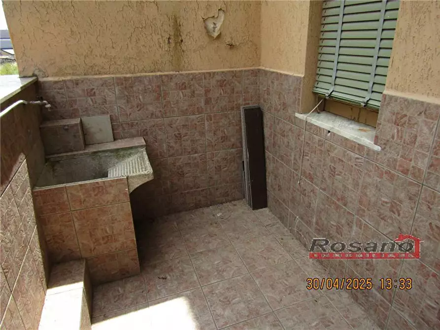 Immagine 8 di Villa in vendita  in Via ETNEA a Biancavilla