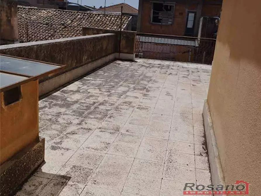 Immagine 7 di Villa in vendita  in Via PERUGIA a Biancavilla