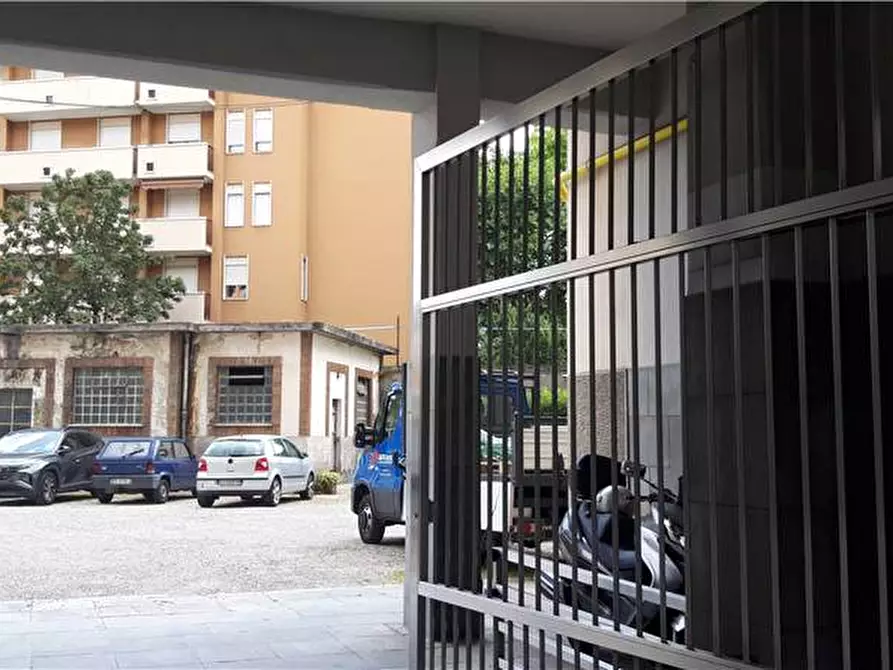 Immagine 10 di Appartamento in vendita  a Busto Arsizio