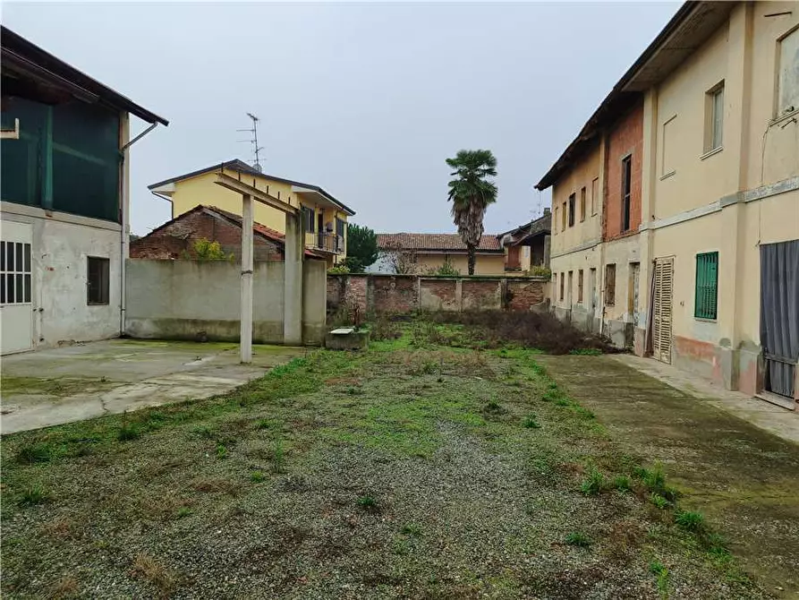 Immagine 8 di Villa in vendita  in Via Marconi, 1 a Stroppiana
