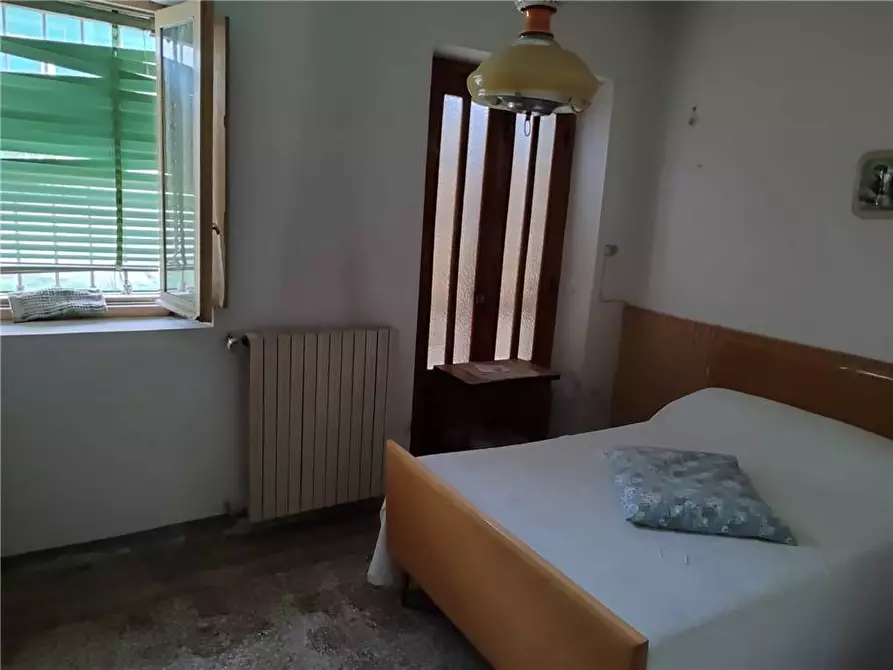 Immagine 9 di Villa in vendita  in Via Marconi, 1 a Stroppiana