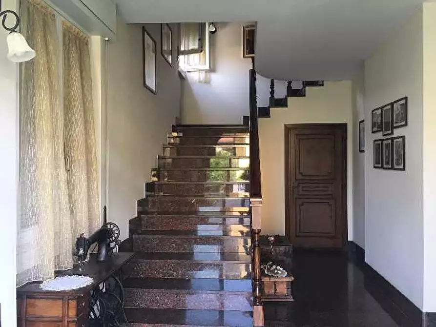 Immagine 6 di Villa in vendita  in Via Risorgimento, 3 a Villongo