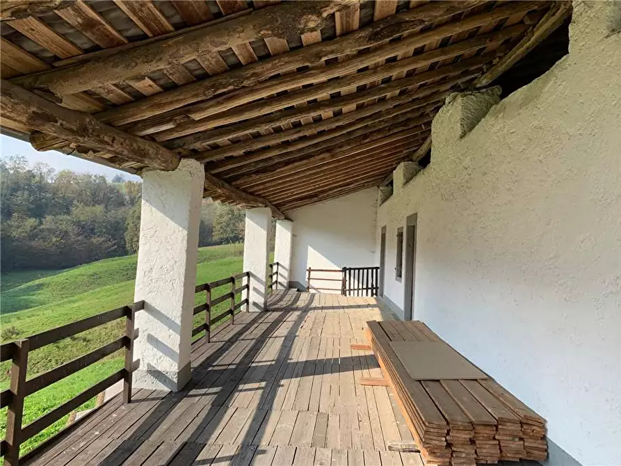 Immagine 11 di Rustico / casale in vendita  in Loc. Nembra sotto, 10 a Adrara San Martino