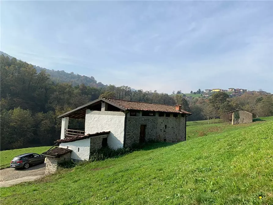 Immagine 14 di Rustico / casale in vendita  in Loc. Nembra sotto, 10 a Adrara San Martino
