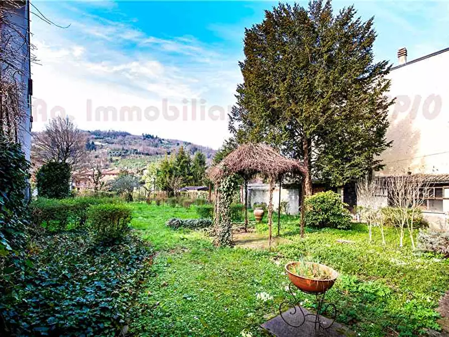 Immagine 20 di Villa in vendita  in Via Roma, 35 a Castelli Calepio