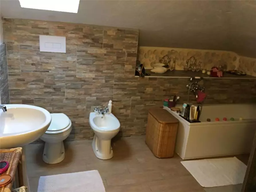 Immagine 18 di Appartamento in vendita  in Via Kennedy, 10 a Villongo