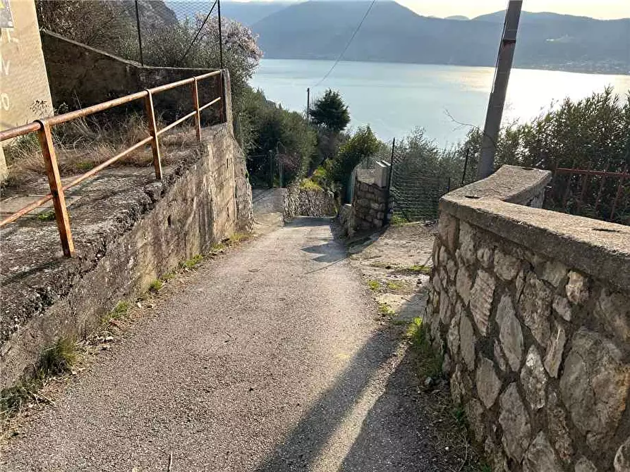 Immagine 19 di Terreno in vendita  in Via Vasti di Sopra, 10 a Predore