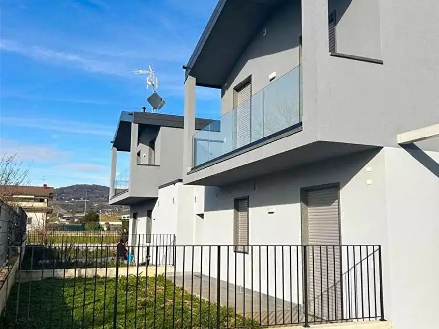 Immagine 17 di Villa in vendita  in Via Gioacchino Rossini, snc a Telgate